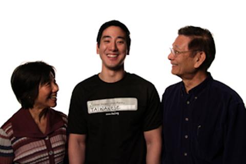台美公民協會全美主席林君威與父母